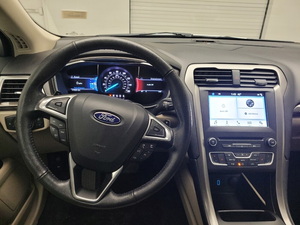 2017 Ford Fusion in Taylor, MI 48180 - 18097332 22