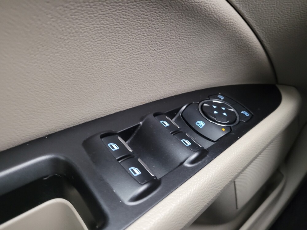 2017 Ford Fusion in Taylor, MI 48180 - 18097332 27