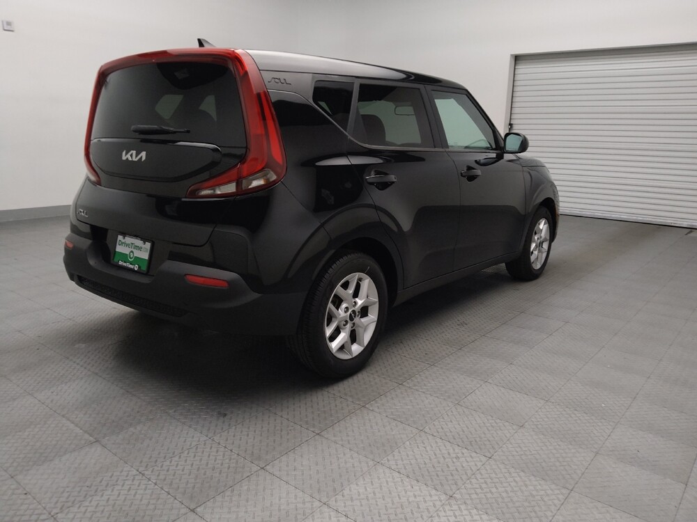 2022 Kia Soul in Arlington, TX 76011 - 18097343 9