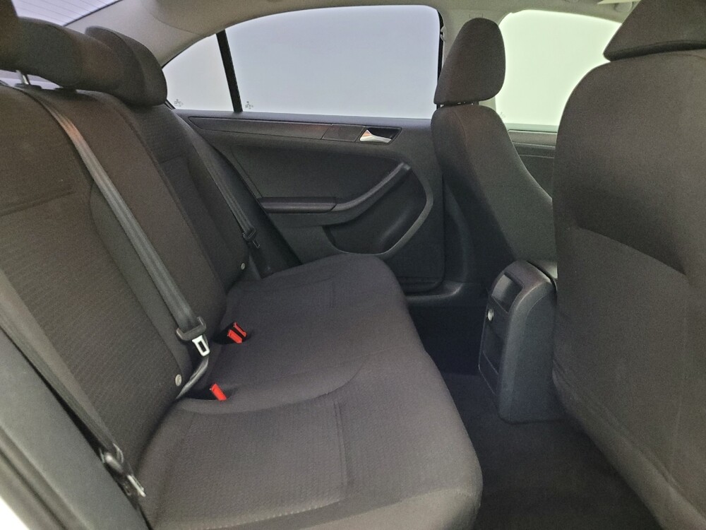 2016 Volkswagen Jetta in Phoenix, AZ 85015 - 18097347 19