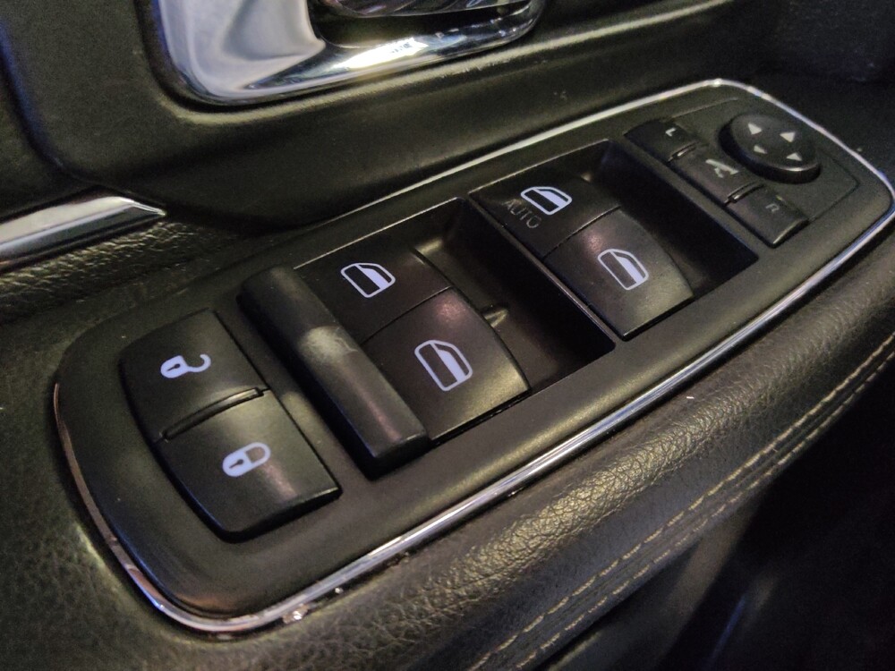 2015 RAM 1500 in Glendale, AZ 85301 - 18097349 27