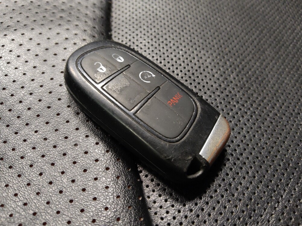 2015 RAM 1500 in Glendale, AZ 85301 - 18097349 32