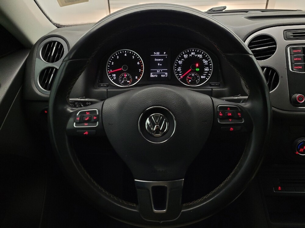 2016 Volkswagen Tiguan in Glendale, AZ 85301 - 18097350 22