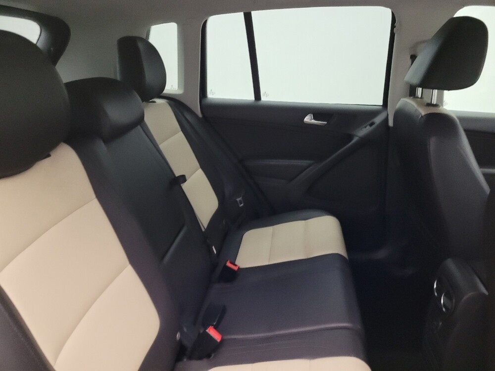 2016 Volkswagen Tiguan in Glendale, AZ 85301 - 18097350 19