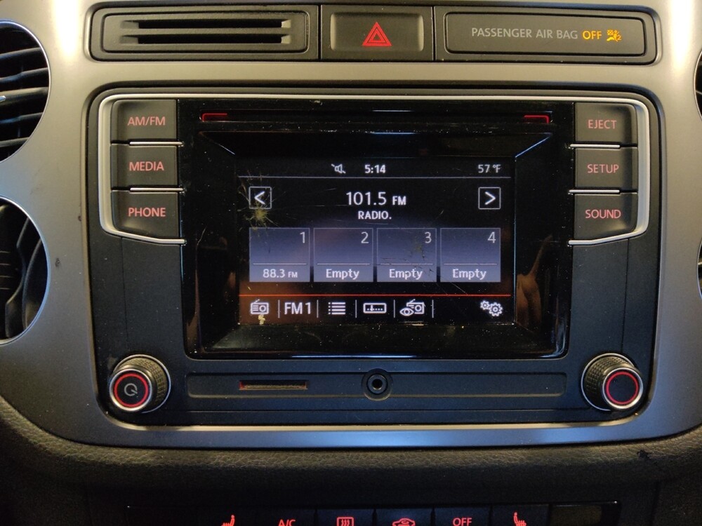 2016 Volkswagen Tiguan in Glendale, AZ 85301 - 18097350 25