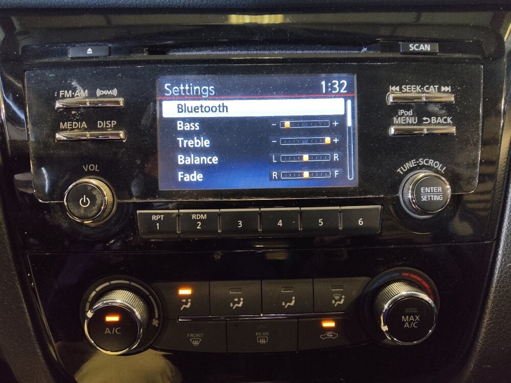 2018 Nissan Rogue Sport in Pensacola, FL 32505 - 18097369 25