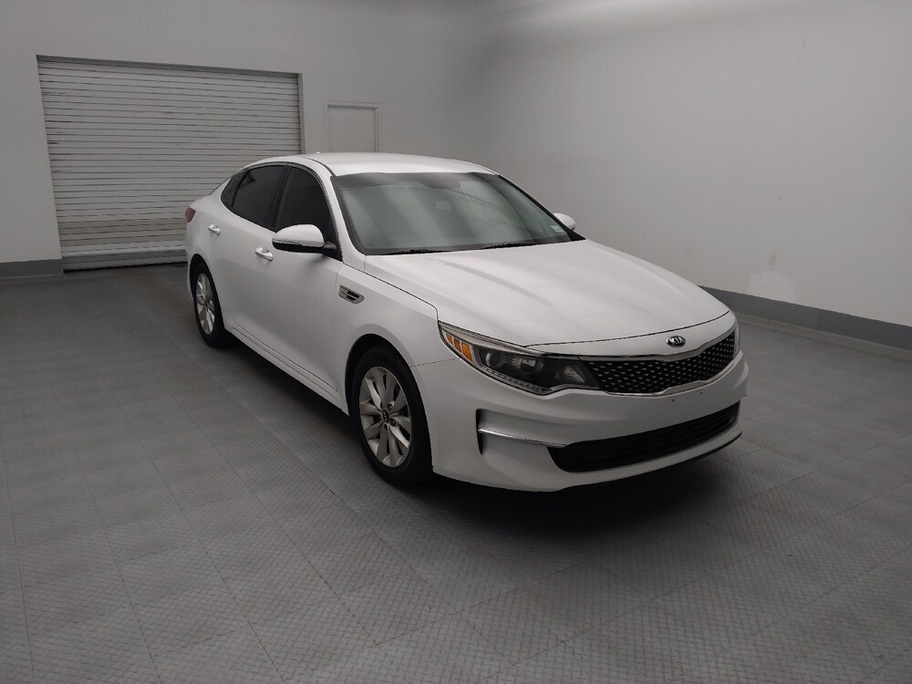 2018 Kia Optima in Denver, CO 80012 - 18097389 13