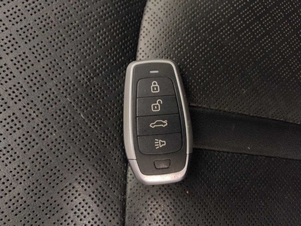 2018 Kia Optima in Denver, CO 80012 - 18097389 32