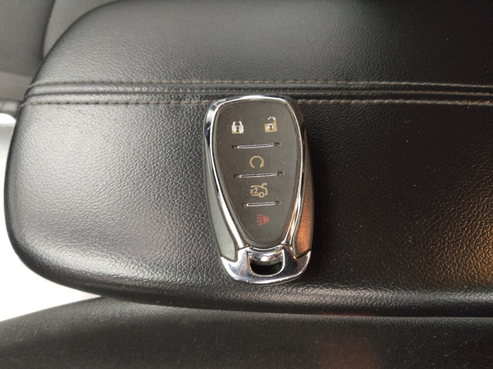 2016 Chevrolet Malibu in Denver, CO 80012 - 18097390 32