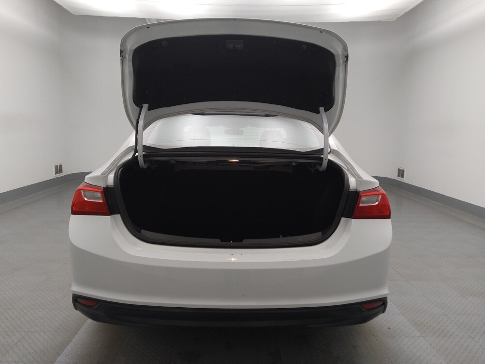 2016 Chevrolet Malibu in Denver, CO 80012 - 18097390 29