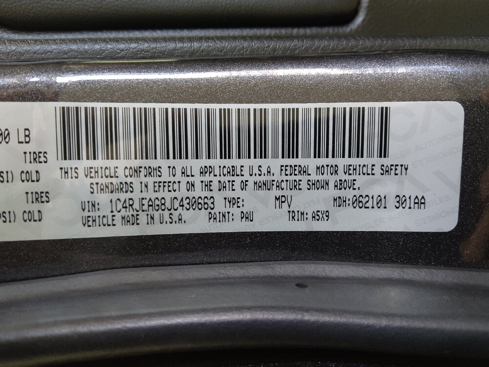 2018 Jeep Grand Cherokee in Denver, CO 80012 - 18097393 33