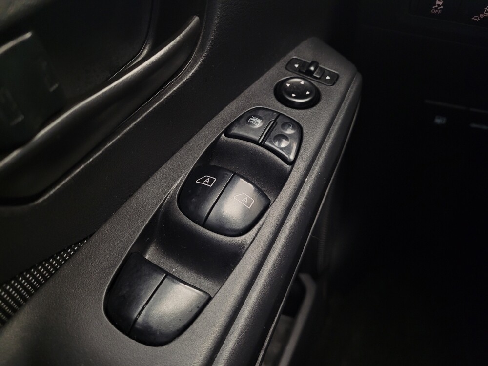 2020 Nissan Kicks in Columbus, OH 43228 - 18097408 27