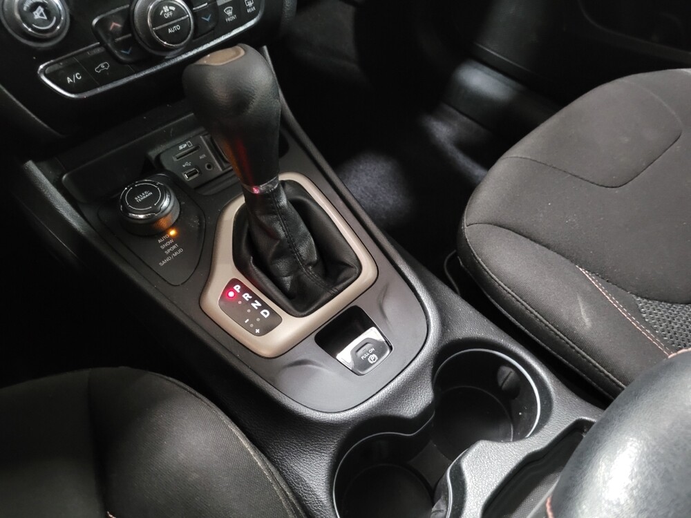 2017 Jeep Cherokee in Woodbridge, VA 22191 - 18097412 26