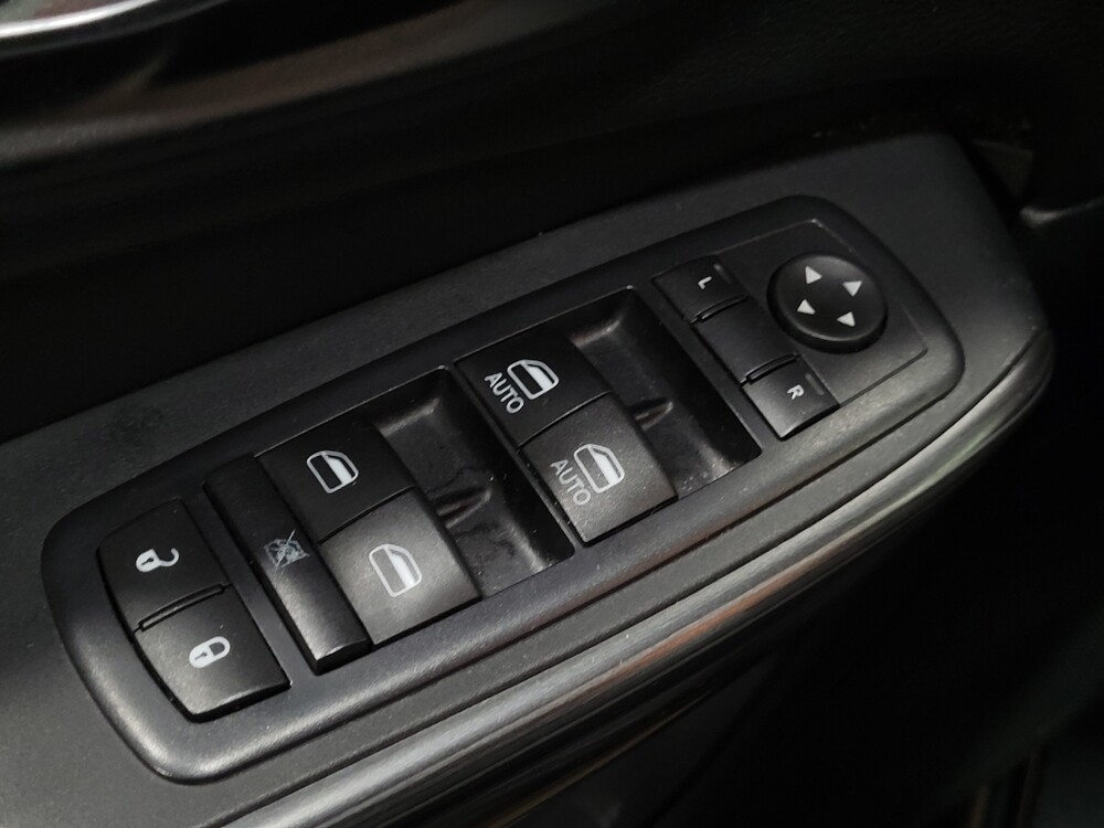 2017 Jeep Cherokee in Woodbridge, VA 22191 - 18097412 27