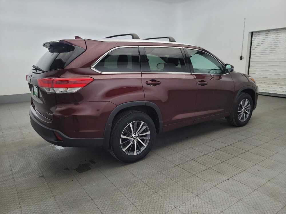2018 Toyota Highlander in Woodbridge, VA 22191 - 18097417 10