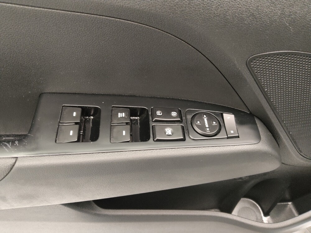 2019 Hyundai Elantra in Independence, MO 64055 - 18097432 27