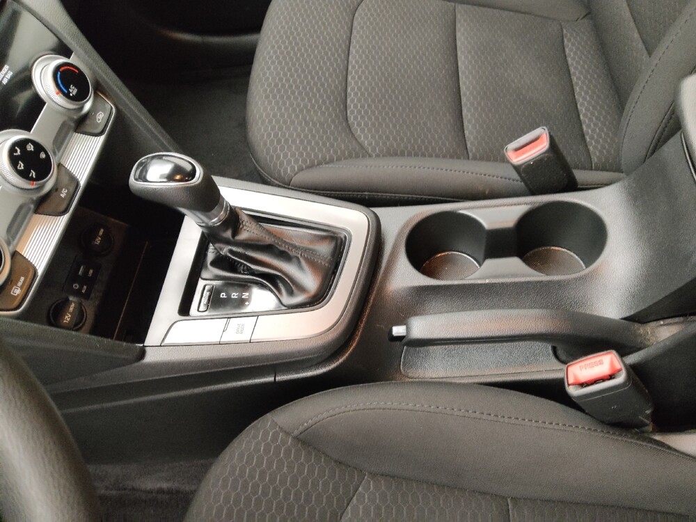 2019 Hyundai Elantra in Independence, MO 64055 - 18097432 26