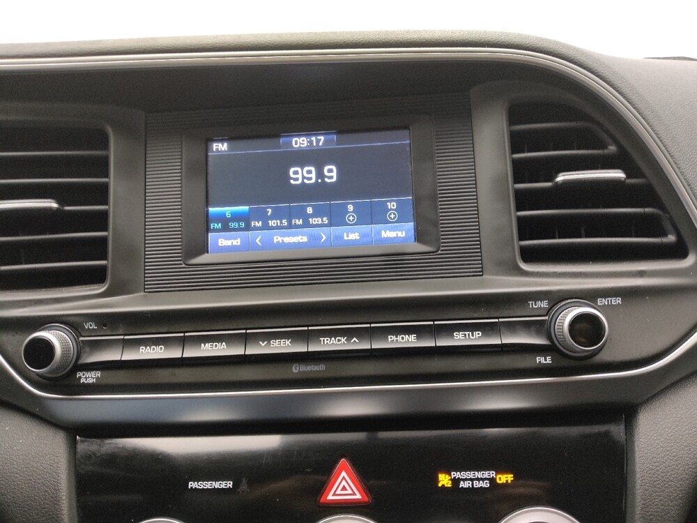 2019 Hyundai Elantra in Independence, MO 64055 - 18097432 25