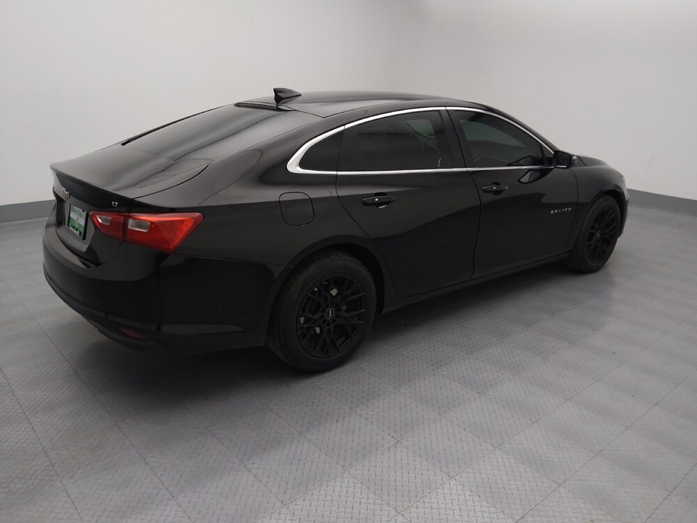 2018 Chevrolet Malibu in Independence, MO 64055 - 18097434 10