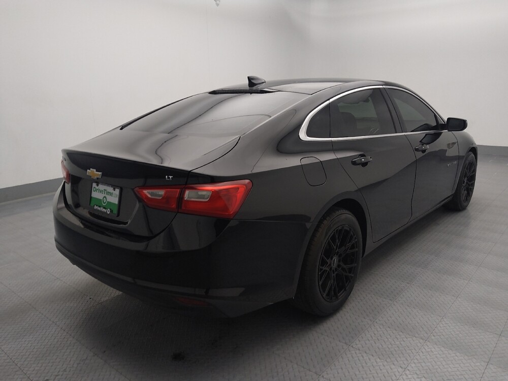 2018 Chevrolet Malibu in Independence, MO 64055 - 18097434 9