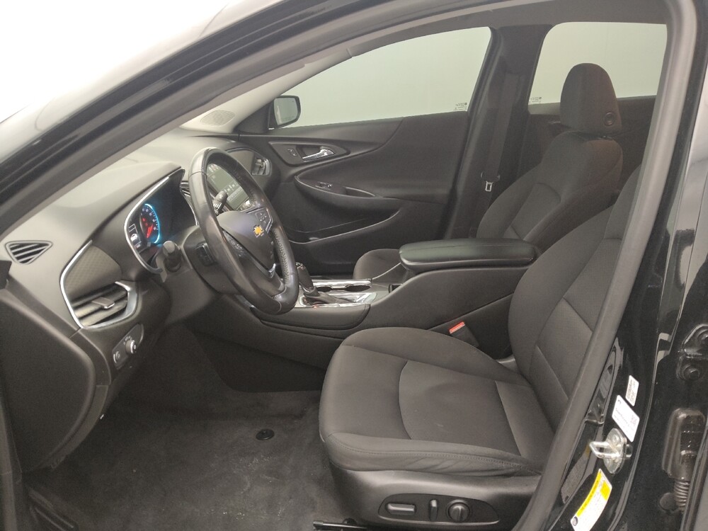 2018 Chevrolet Malibu in Independence, MO 64055 - 18097434 17