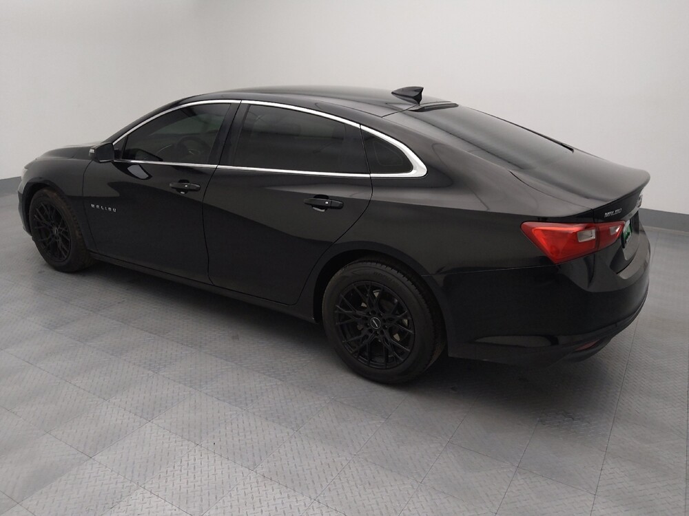2018 Chevrolet Malibu in Independence, MO 64055 - 18097434 3