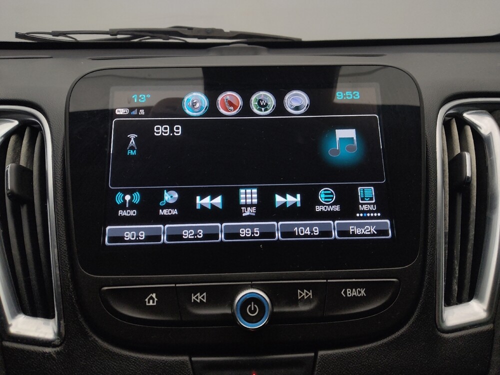 2018 Chevrolet Malibu in Independence, MO 64055 - 18097434 25