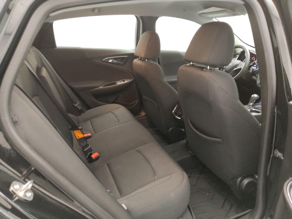 2019 Chevrolet Malibu in Independence, MO 64055 - 18097435 19