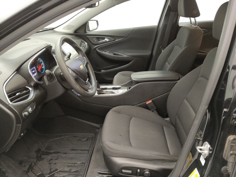 2019 Chevrolet Malibu in Independence, MO 64055 - 18097435 17