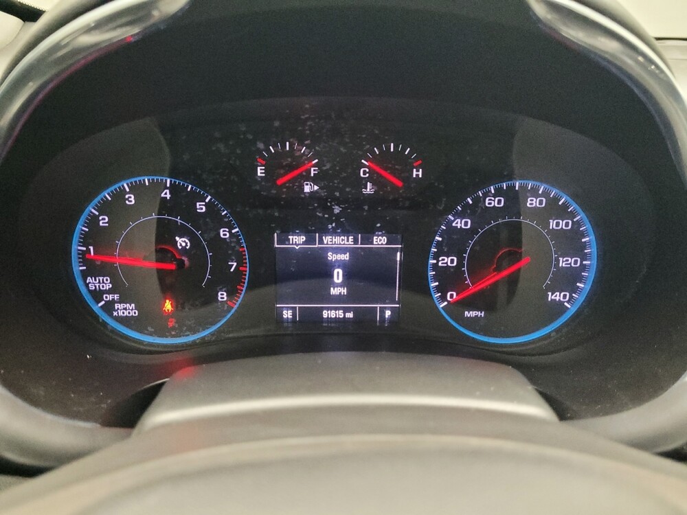 2018 Chevrolet Malibu in Indianapolis, IN 46222 - 18097437 23