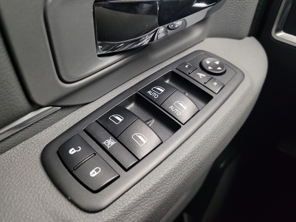 2018 RAM 1500 in Taylor, MI 48180 - 18097438 27