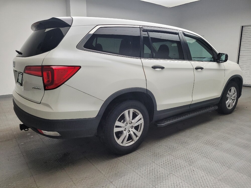 2018 Honda Pilot in Taylor, MI 48180 - 18097440 10