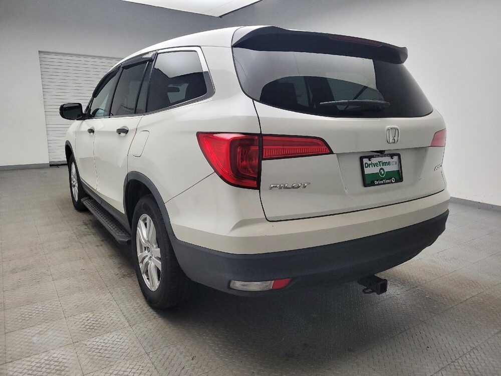 2018 Honda Pilot in Taylor, MI 48180 - 18097440 5