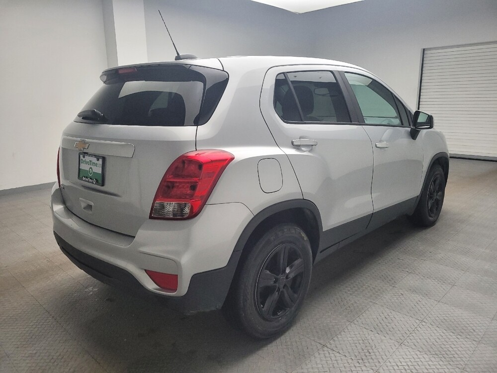 2019 Chevrolet Trax in Grand Rapids, MI 49508 - 18097441 10