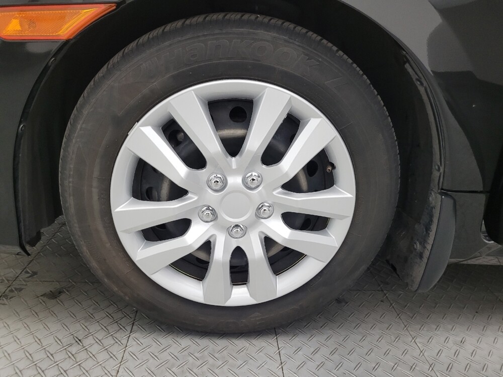 2020 Honda Civic in Glendale, AZ 85301 - 18097450 31