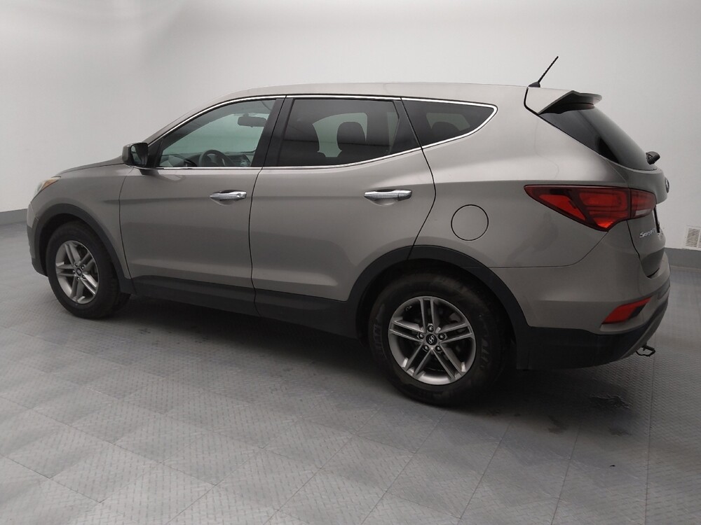 2018 Hyundai Santa Fe in Topeka, KS 66611 - 18097469 3