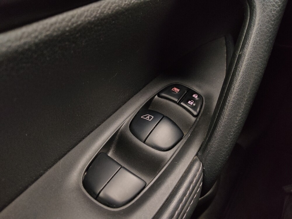 2020 Nissan Rogue Sport in Independence, MO 64055 - 18097481 27