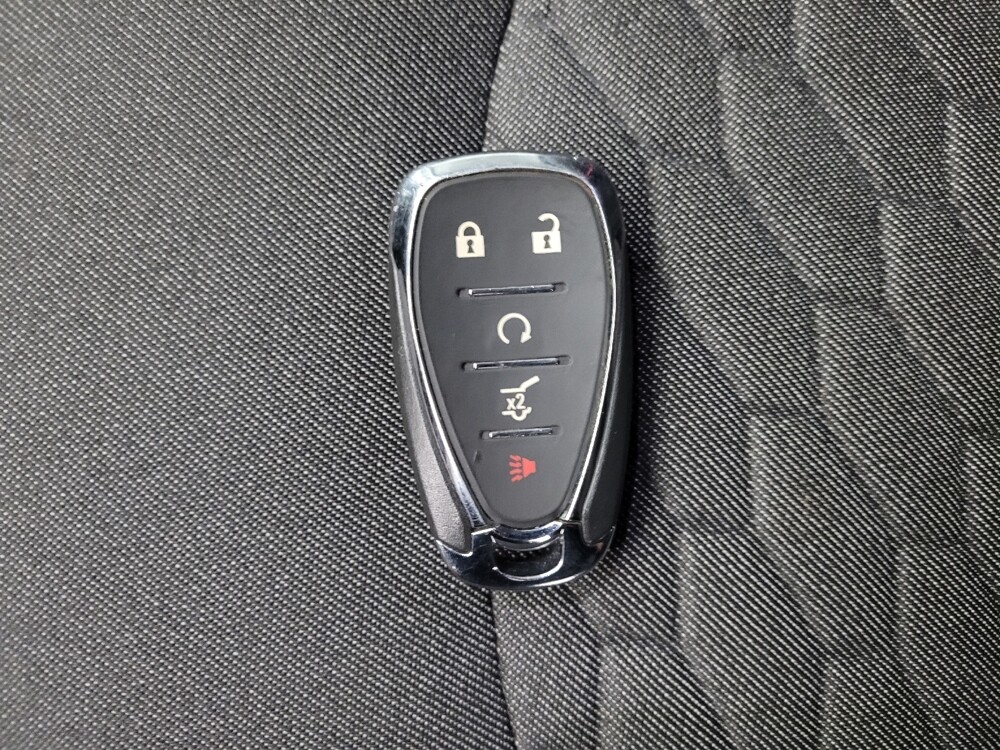 2020 Chevrolet Equinox in Eastpointe, MI 48021 - 18097488 32