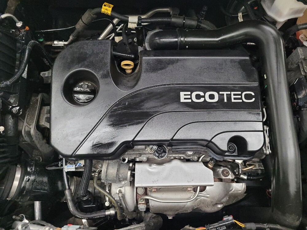 2020 Chevrolet Equinox in Eastpointe, MI 48021 - 18097488 30