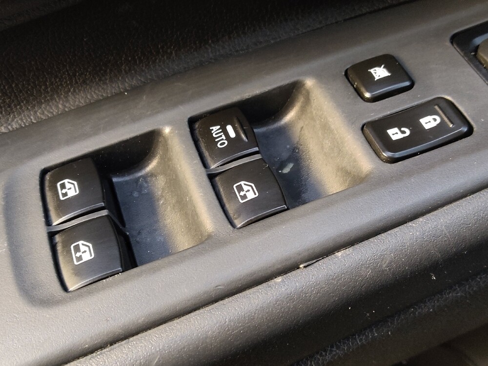 2017 Mitsubishi Outlander in Raleigh, NC 27604 - 18097493 27