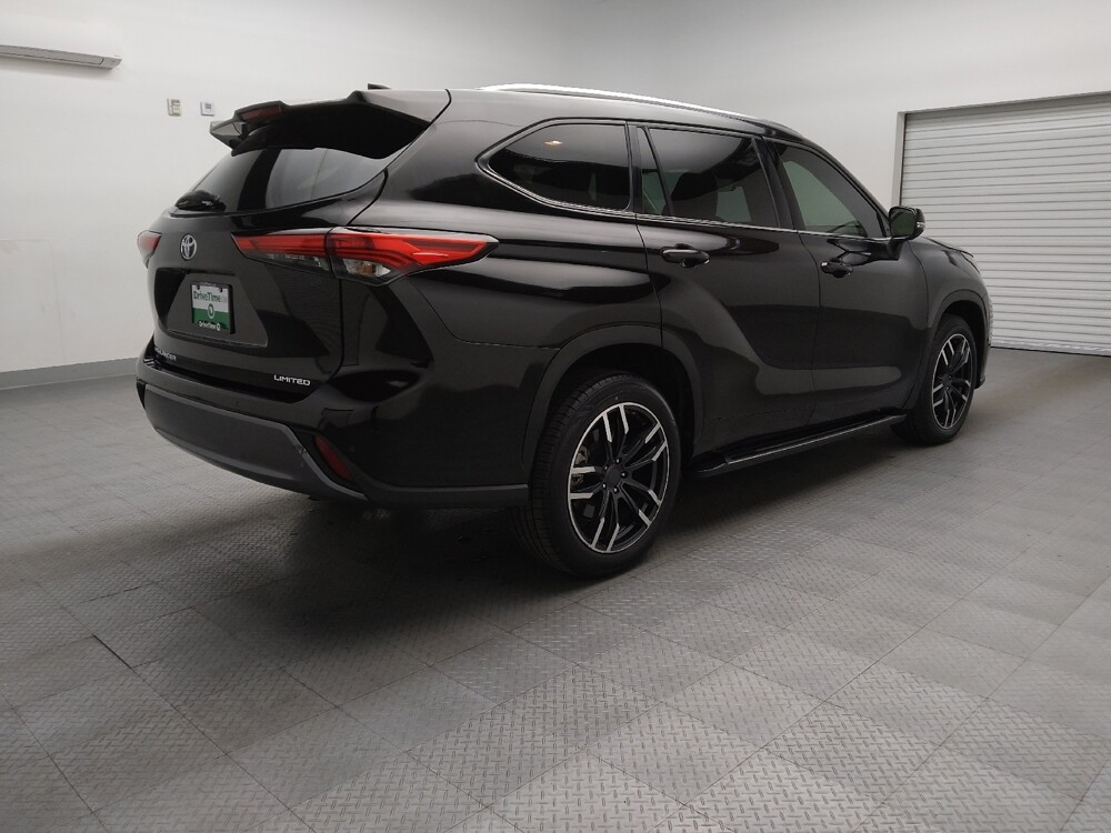2020 Toyota Highlander in Fort Worth, TX 76116 - 18097494 9