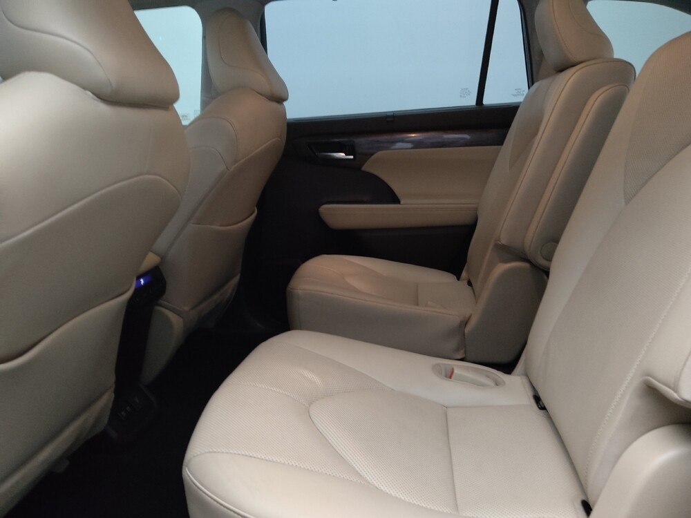 2020 Toyota Highlander in Fort Worth, TX 76116 - 18097494 18