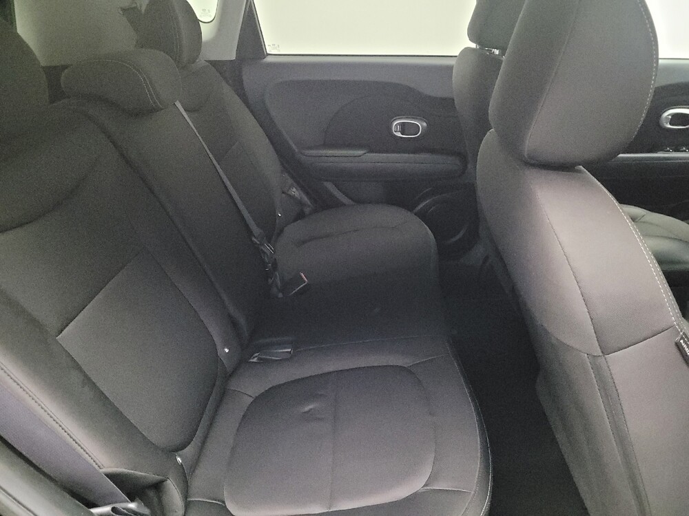 2016 Kia Soul in Downey, CA 90241 - 18097495 19