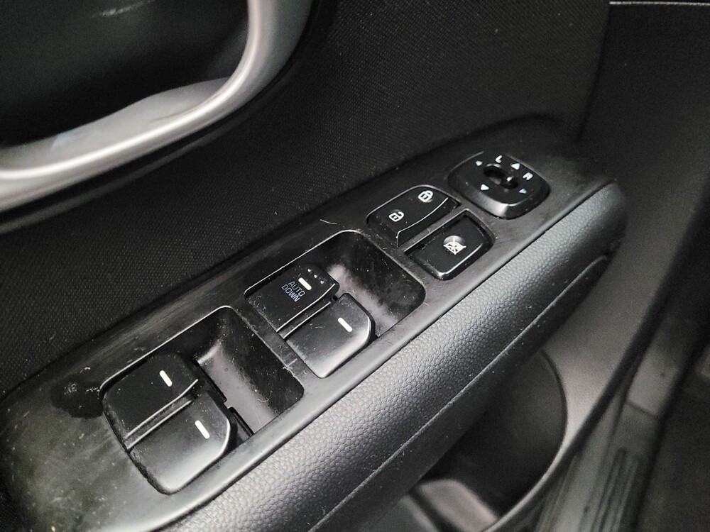 2016 Kia Soul in Downey, CA 90241 - 18097495 27