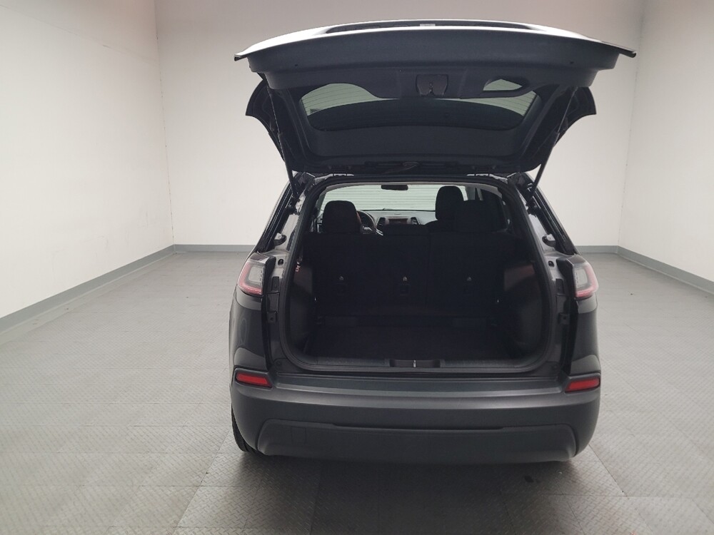 2019 Jeep Cherokee in Riverside, CA 92504 - 18097496 29