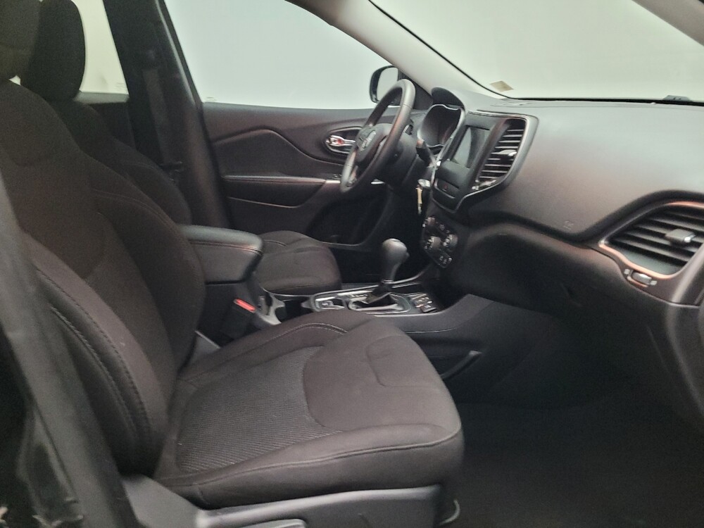 2019 Jeep Cherokee in Riverside, CA 92504 - 18097496 21