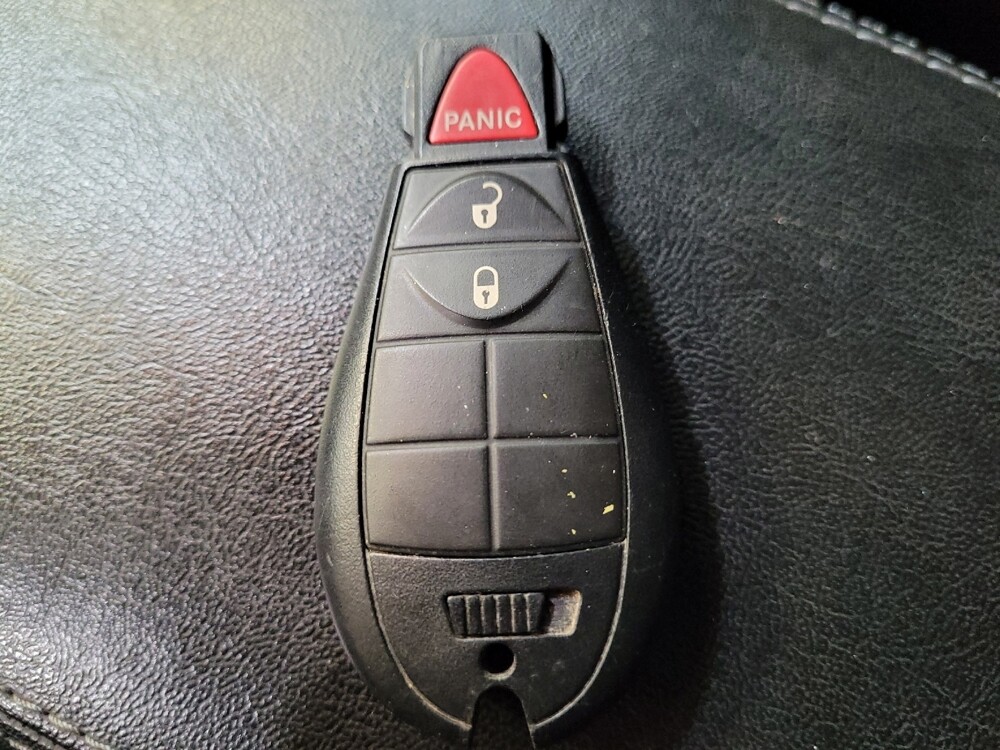 2019 Jeep Cherokee in Riverside, CA 92504 - 18097496 32