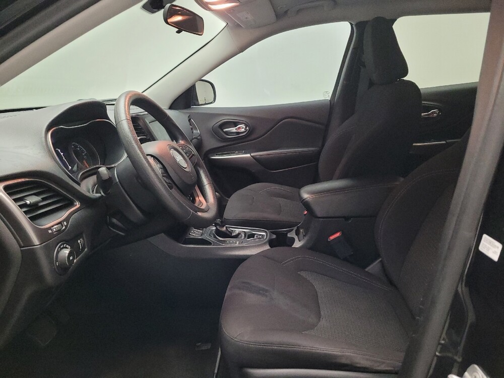 2019 Jeep Cherokee in Riverside, CA 92504 - 18097496 17