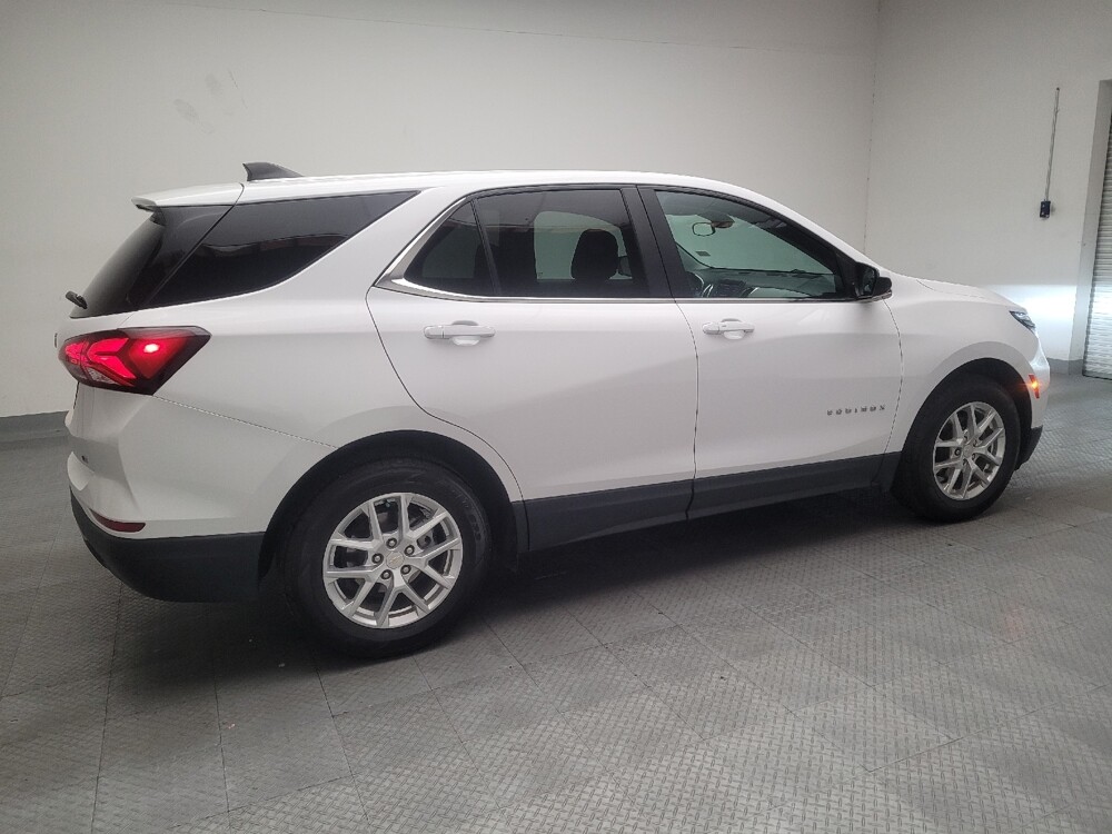 2022 Chevrolet Equinox in Bakersfield, CA 93309 - 18097497 10