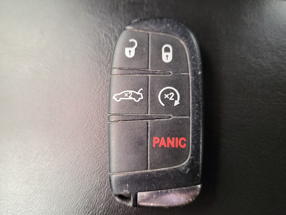 2015 Chrysler 200 in Bakersfield, CA 93309 - 18097505 32